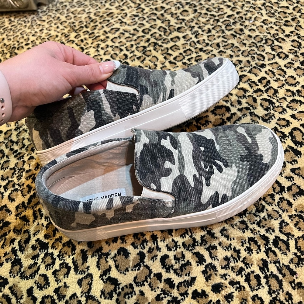 Steve. Madden sneakers